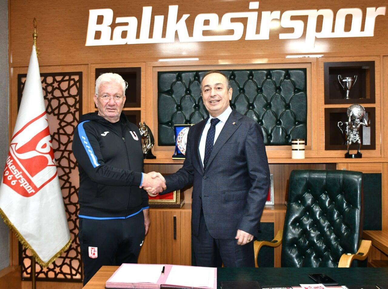 BALIKESİRSPOR YENİDEN İSMAİL ERTEKİN DEDİ